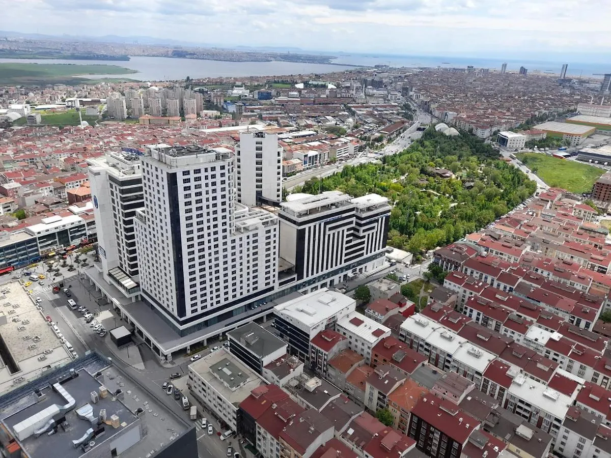 Apartment Sea And Lake View, Modern Building, Luxurious Furniture, Residential Complex, Top Floor Istanbul